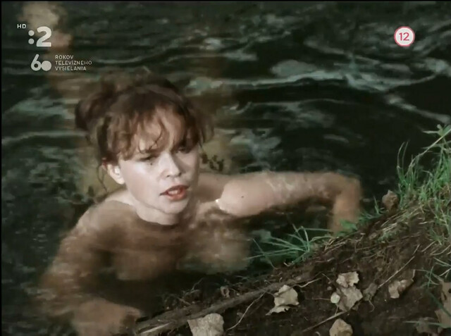 Jana Zvarikova nude, Petra Vancikovz nude - Alzbetin dvor s01 (1986)