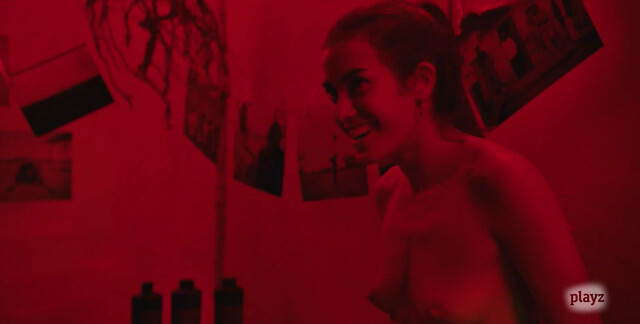 Julia Bonjoch nude - Drama (2020)