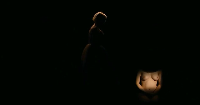 Fabienne Babe sexy, Kate Moran nude - Les rencontres d'apres minuit (2013)