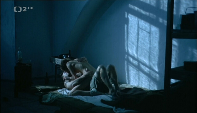Tatiana Pauhofova nude - Kousek nebe (2005)