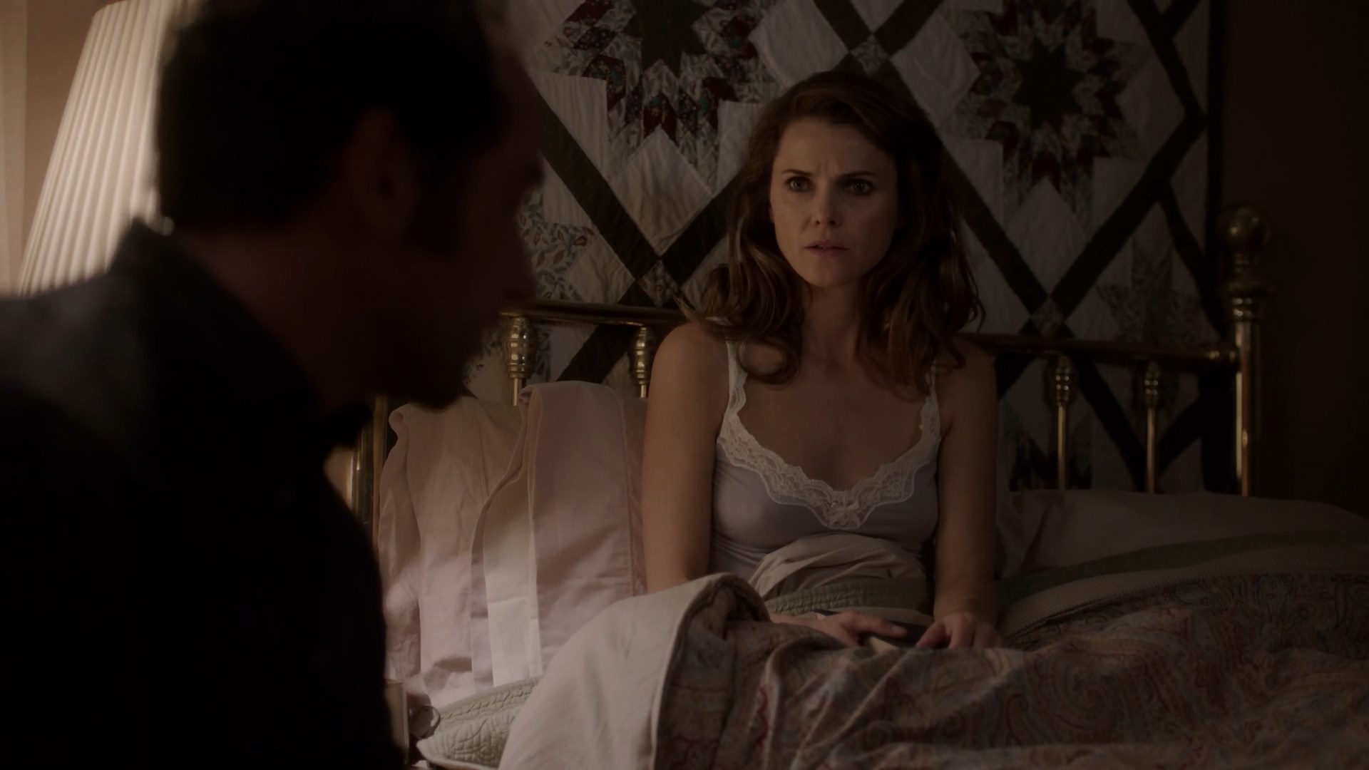Keri Russell sexy– The Americans s04e02 (2016)