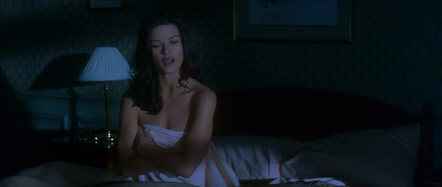 Catherine Zeta-Jones sexy - Entrapment (1999)