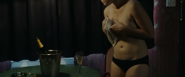 Malina Manovici nude – Lemonade (2018)