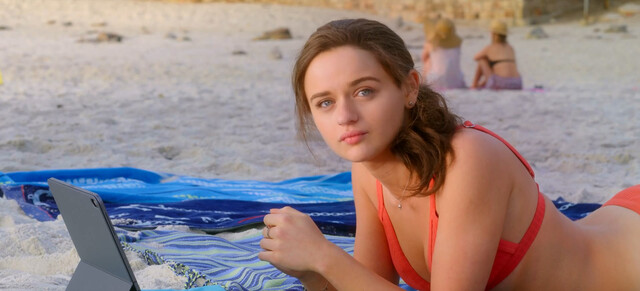 Joey King sexy, Meganne Young sexy - The Kissing Booth 2 (2020)