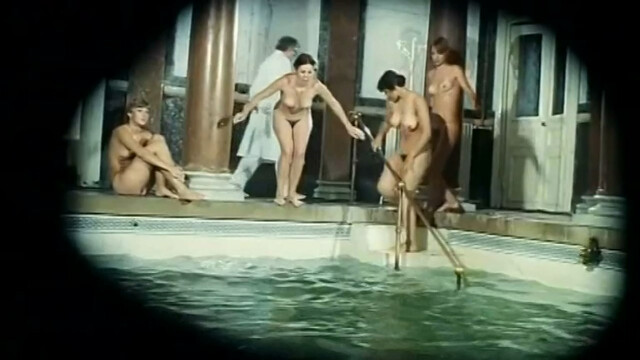 Evelyna Steimarova nude, Dana Batulkova nude - Od vrazdy jenom krok ke lzi (1982)