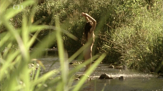 Veronika Kubarova nude, Veronika Gajerova nude - Divka a kouzelnik (2008)