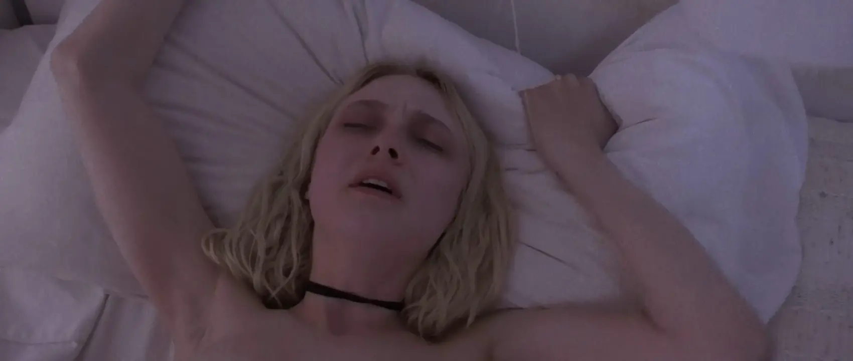 Nude video celebs » Dakota sexy, Evan Wood sexy - Viena and the Fantomes (2020)