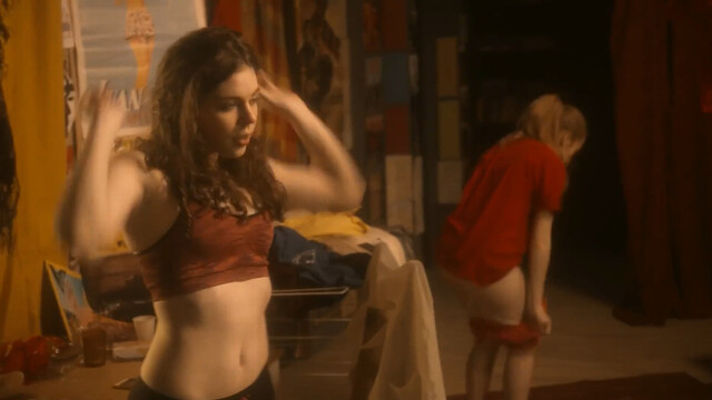 Tania Wyss sexy, Daphne Bonneton-Suner nude - La douche froide (2018)