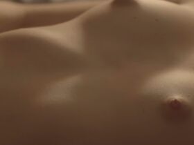 Angela Vazquez nude - Un inocente relato (2019)