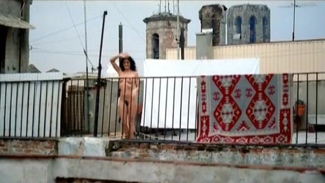Alicia Gorina nude - Bamboleho (2002)
