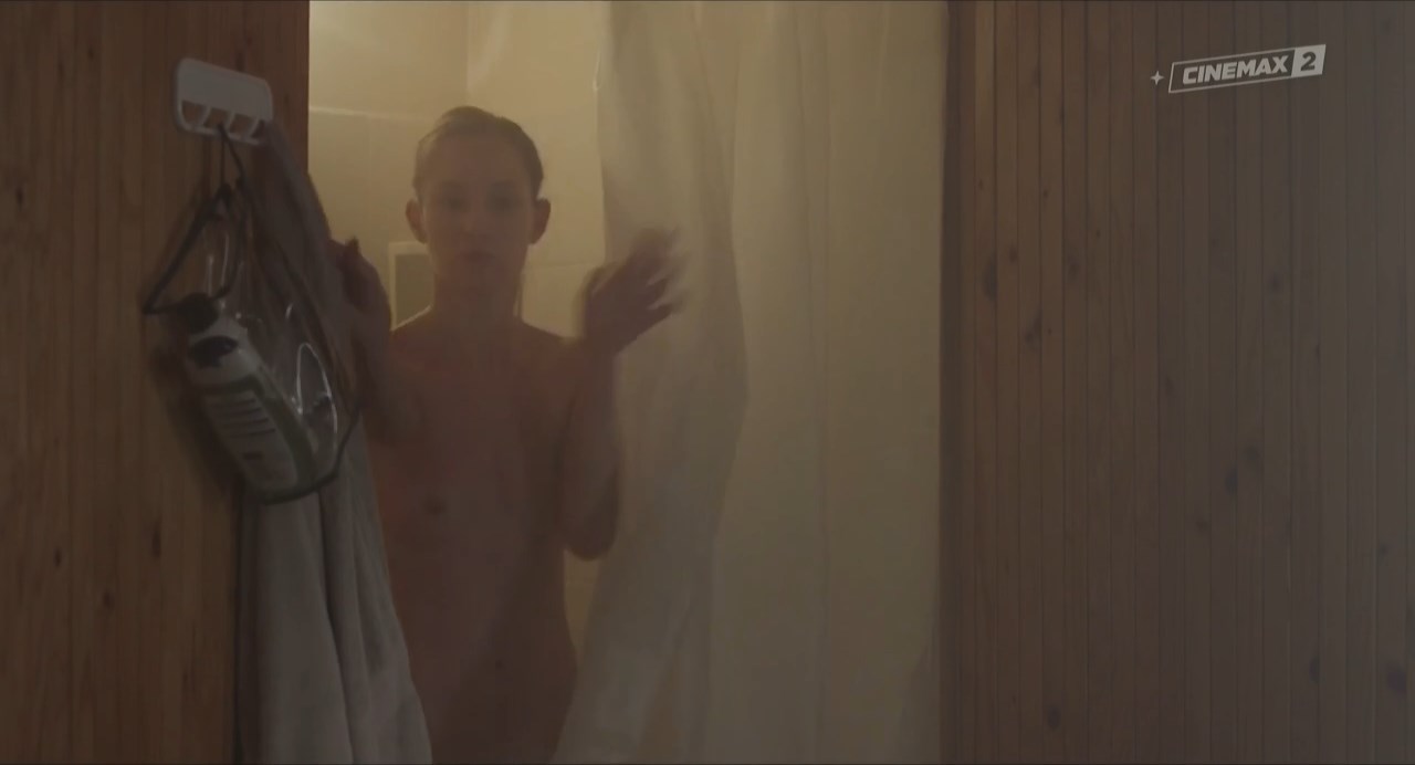 Eliska Krenkova nude - Tiche doteky (2019)