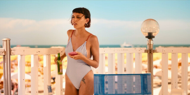 Amanda Campana sexy, Giulia Salvarani sexy - Summertime s01e04 (2020)