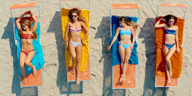 Rebecca Coco Edogamhe sexy, Amanda Campana sexy - Summertime s01e03 (2020)