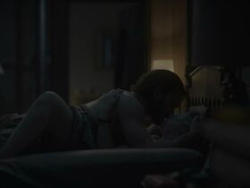 Julia Garner sexy - Ozark s03e06e08 (2020)