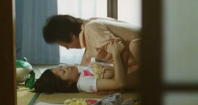 Minami Aoyama nude, Rinako Hirasawa nude - Sex mashin Hiwai na kisetsu (2005)