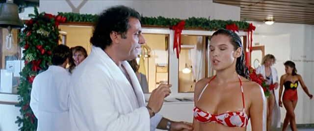 Corinne Clery nude, Gianina Facio sexy - Vacanze di Natale ’90 (1990)