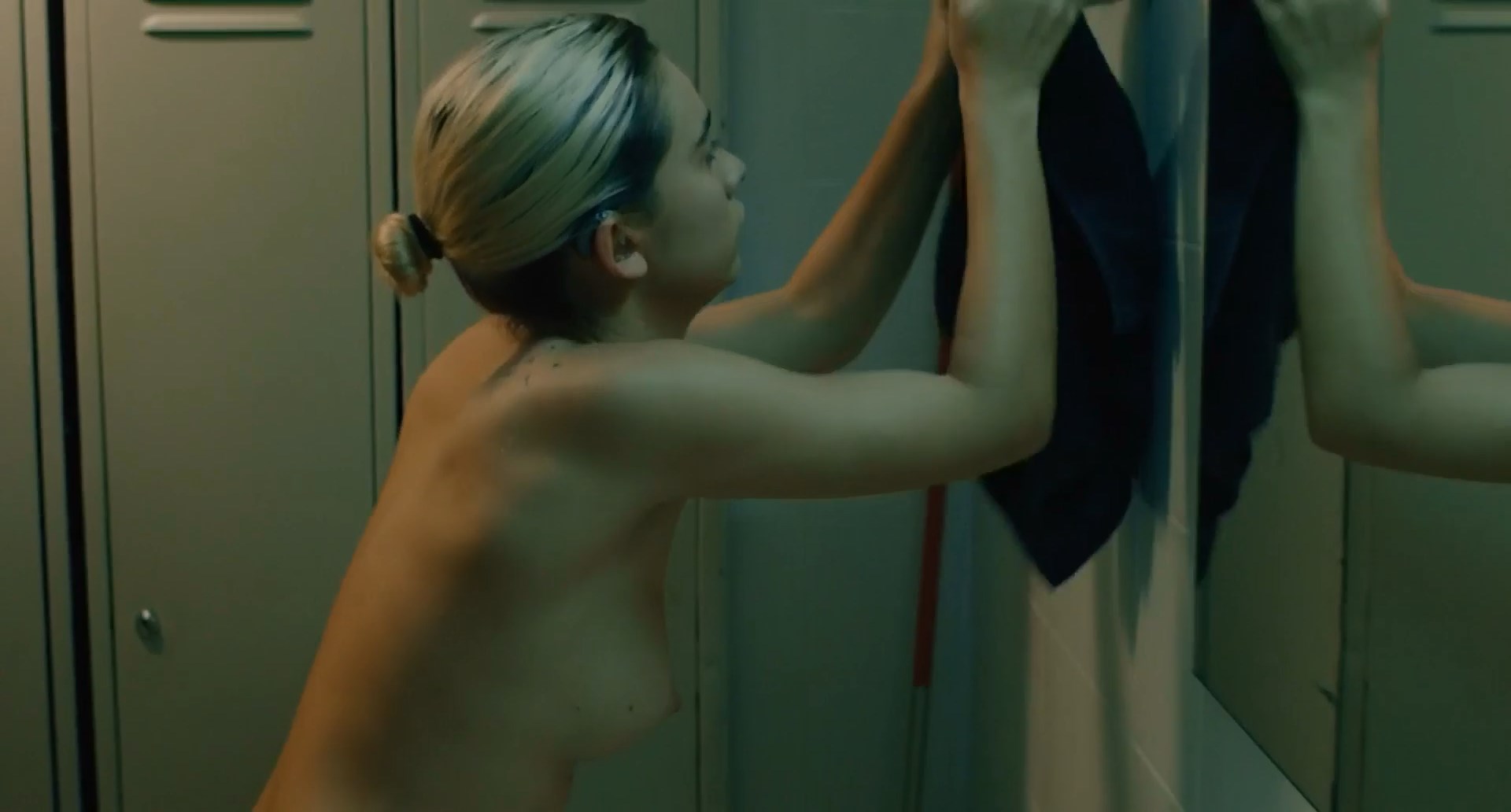 Greta Fernandez nude - La hija de un ladron (2019)