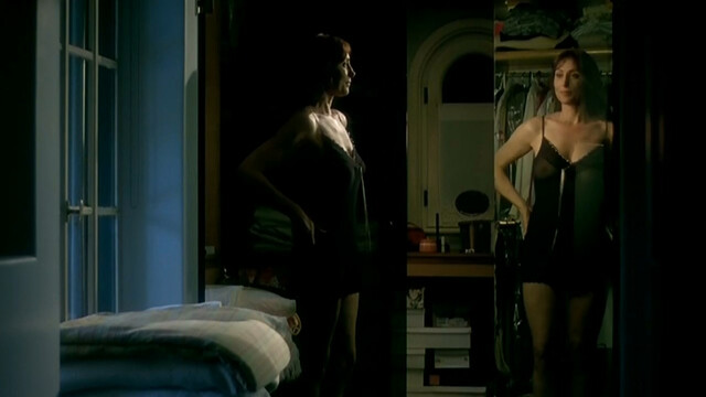 Mariana Anghileri nude, Maria Barranco nude - Lifting de corazon (2005)
