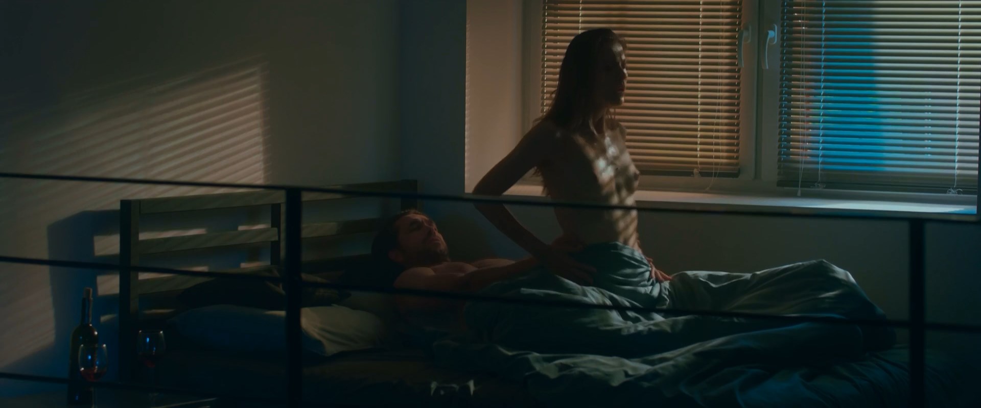 Dominika Walo nude - Psy 3 W imie zasad (2020)