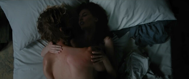 Kelsey Reinhardt nude, Jordan Monaghan nude - La Sirena (2017)