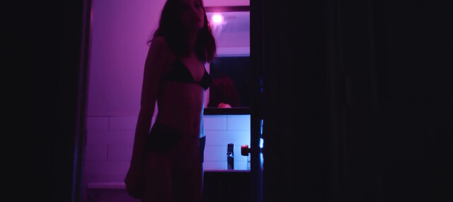 Jordan Monaghan sexy - Cyanide Love (2018)