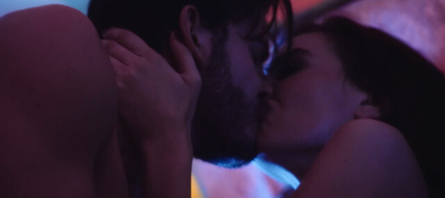 Jordan Monaghan sexy - Cyanide Love (2018)