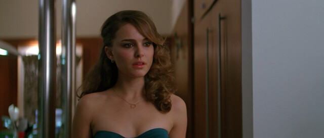 Natalie Portman sexy - The Other Woman (2009)