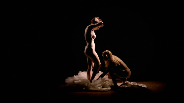 Patricia Niedermeier nude, Ana Abbott nude - Dois Casamentos (2014)