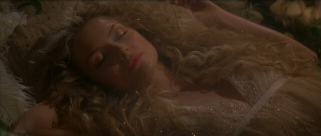 Anna Friel sexy, Calista Flockhart sexy - A Midsummer Night's Dream (1999)