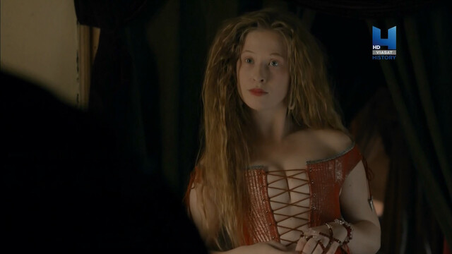 Charlotte Salt sexy, Celeste Dodwell sexy - The Musketeers s02e04 (2015)
