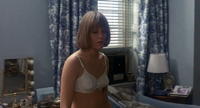 Carrie Snodgress nude - Diary of a Mad Housewife (1970)