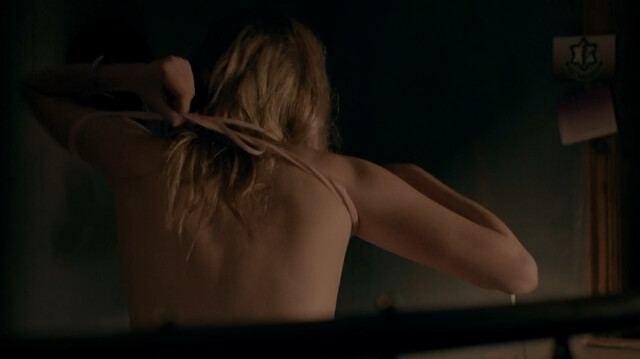 Hannah Murray sexy - Skins s07e03 (2013)