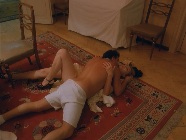 Irina Sabanova nude, Irena Dubrovskaya nude, Tatyana Chepikova nude - Malenkiy gigant bolshogo seksa (1992)