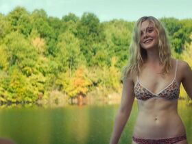 Elle Fanning sexy - All the Bright Places (2020)
