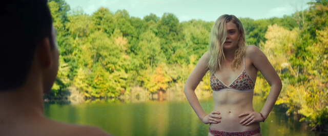 Elle Fanning sexy - All the Bright Places (2020)