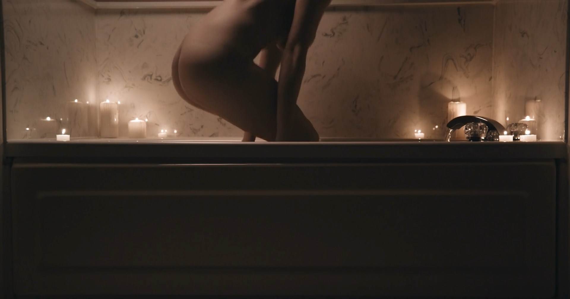 Laura Tremblay nude, Sylverine Saul-Nurse sexy - Drowning (2019)