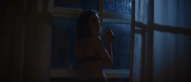Mariel Ollivier sexy - Absoluto (2019)