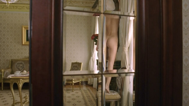 Daniela Stoyanovich sexy, Kseniya Babushkina nude - Bagroviy Cvet Snegopada (2009)