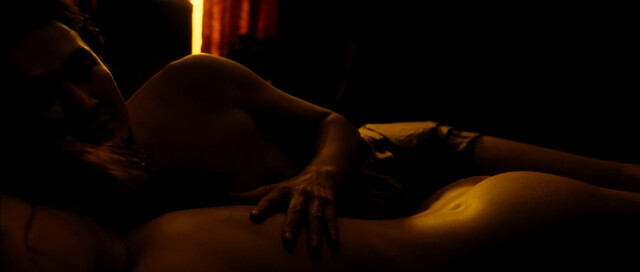 Emily Mortimer nude - Leonie (2010)