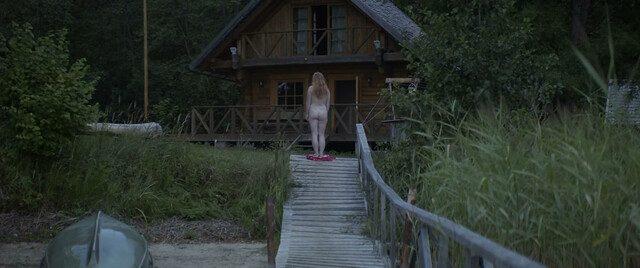 Krista Kosonen sexy, Ester Geislerova nude - Dogs Don't Wear Pants (Koirat eivat kayta housuja) (2019)
