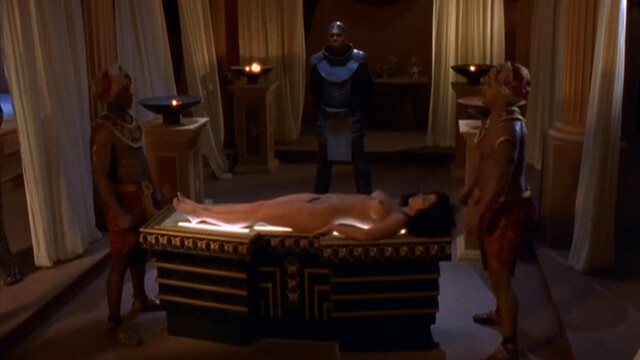 Vaitiare Bandera nude - Stargate SG-1 s01e01 (1997)