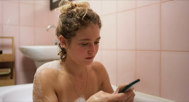 Sophie de Furst nude - Love story (2020)