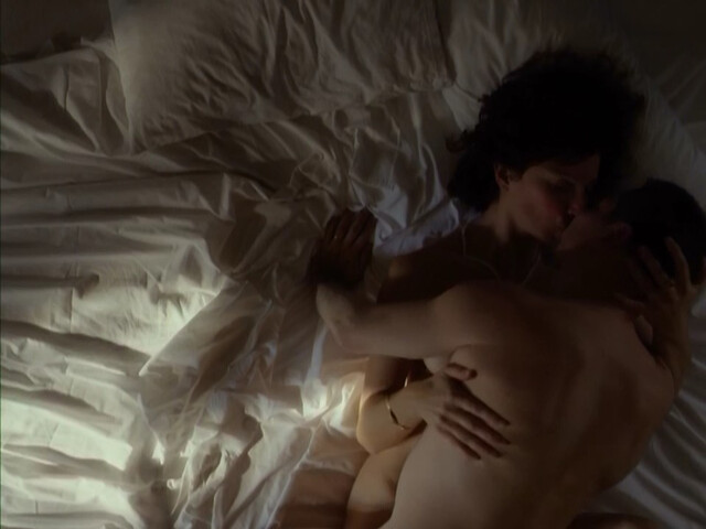 Stephanie Cleau nude, Lea Drucker nude - La chambre bleue (2014)