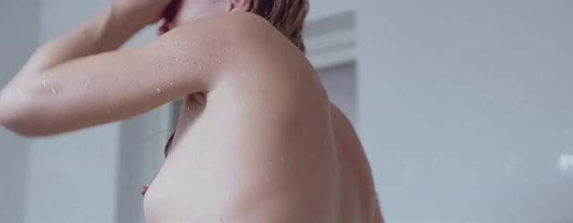 Nude Video Celebs Fanny Risberg Nude Middag Med Familjen 2012