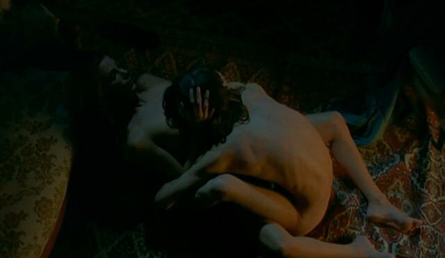 Monica Zanchi nude, Paola Montenero nude - L'uomo, la donna e la bestia (1977)