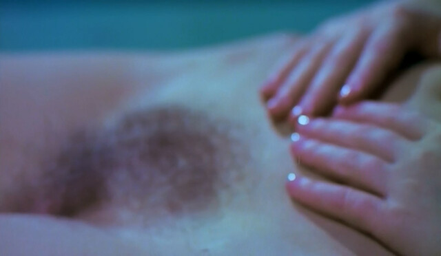 Monica Zanchi nude, Paola Montenero nude - L'uomo, la donna e la bestia (1977)