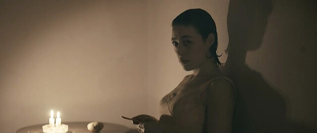 Nergis Ozturk nude - Yeralti (2012)