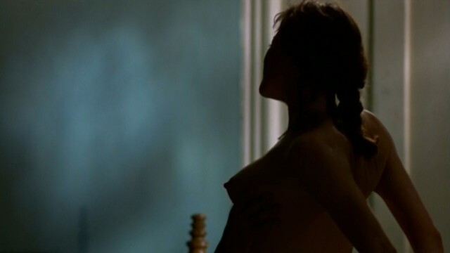 Pascale Bussieres nude, Rachel Crawford nude - When Night Is Falling (1995)