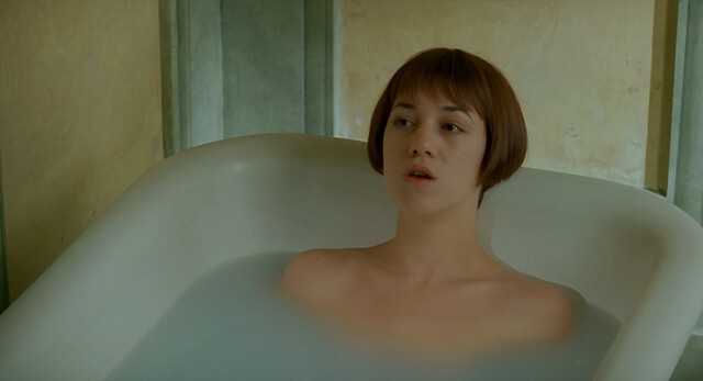 Charlotte Gainsbourg nude - Anna Oz (1996)