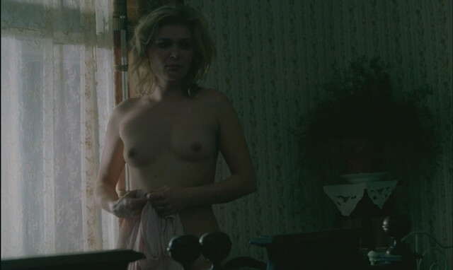 Pirkko Hamalainen nude - The Winter War (Talvisota) (1989)